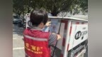 防控知识送到家门口 珠海香洲快递车网约车变身“宣传车”